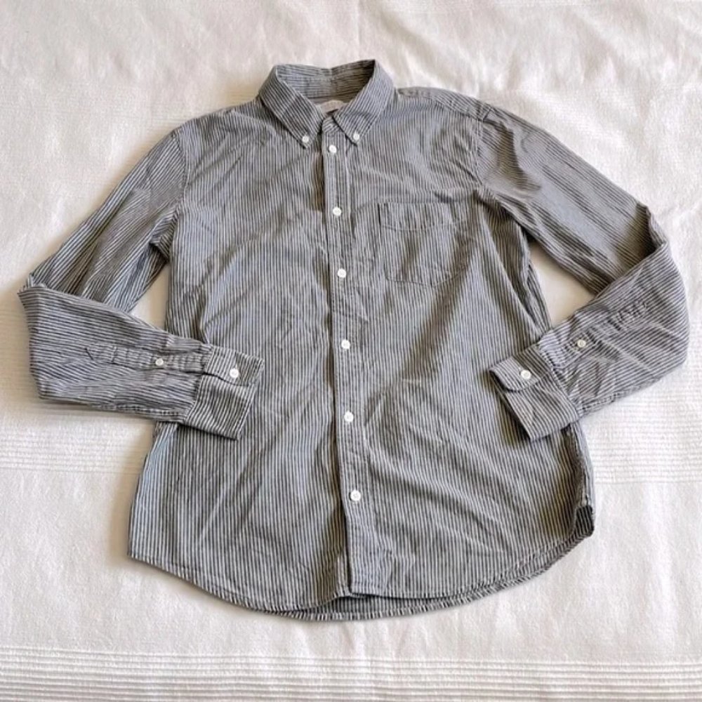 Everlane The Long-Sleeve Summer Shirt Charcoal Gray and White Size Medium